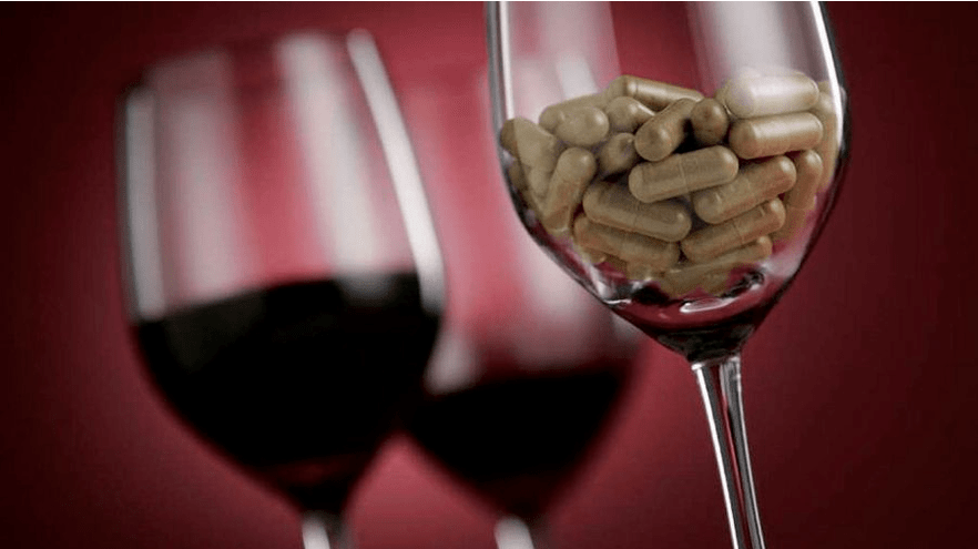Alcohol is authorized 3 to 4 days after the end of the antibiotic course